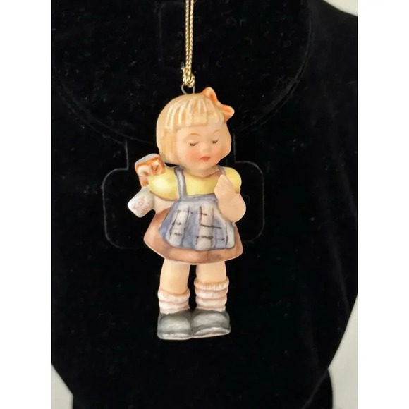 1997 Berta Hummel Goebel 'Surprise For You' Holiday Ornament - Picture 3 of 7